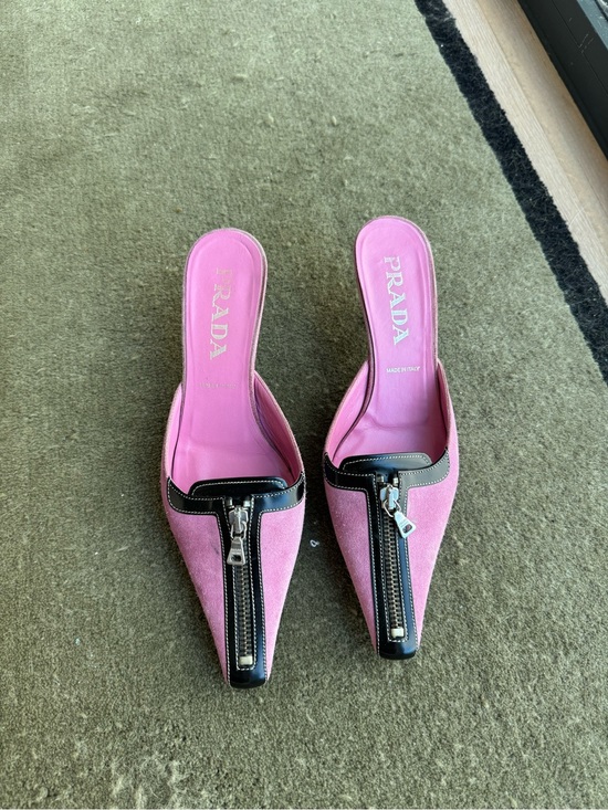 Prada Shoes - Prada Vintage Pink Suede Pointed Zip-Front Mules with Black Trim in Sz 38